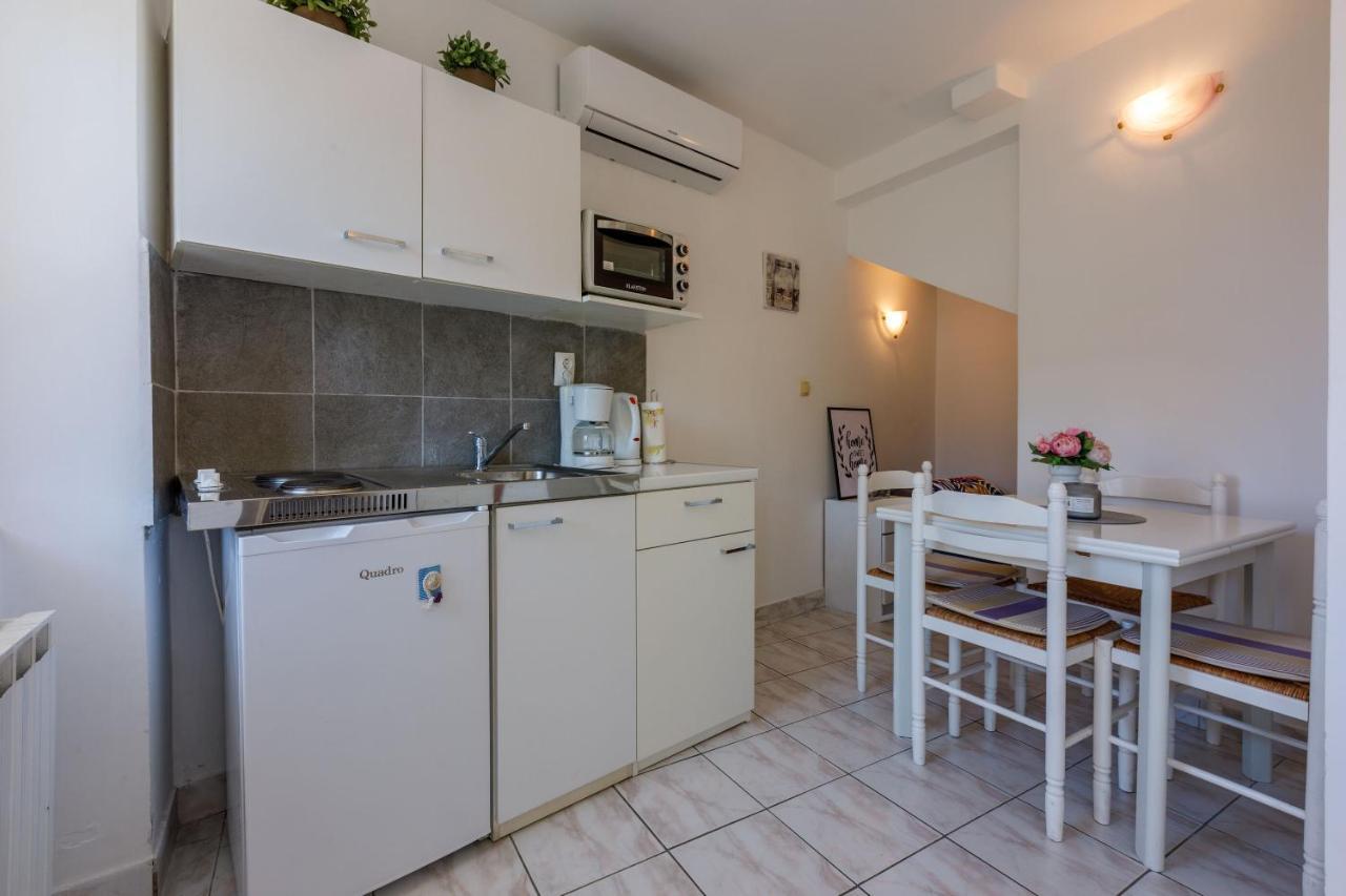 Apartments Kalla Crikvenica Eksteriør bilde