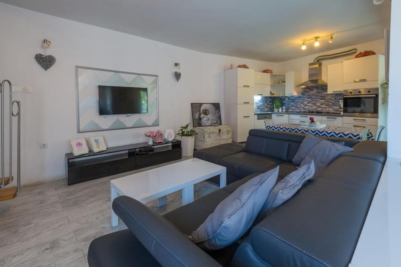 Apartments Kalla Crikvenica Eksteriør bilde