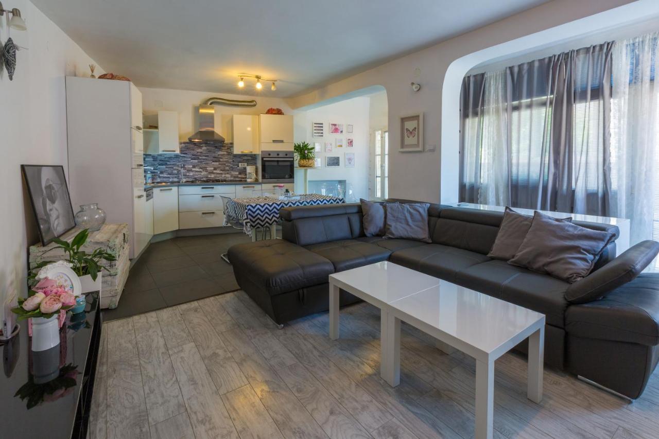 Apartments Kalla Crikvenica Eksteriør bilde